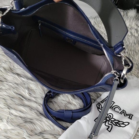 Rare MCM Calfskin Leather Ottomar Medium Klara Embossed Hobo Navy Blue - Picture 9 of 13